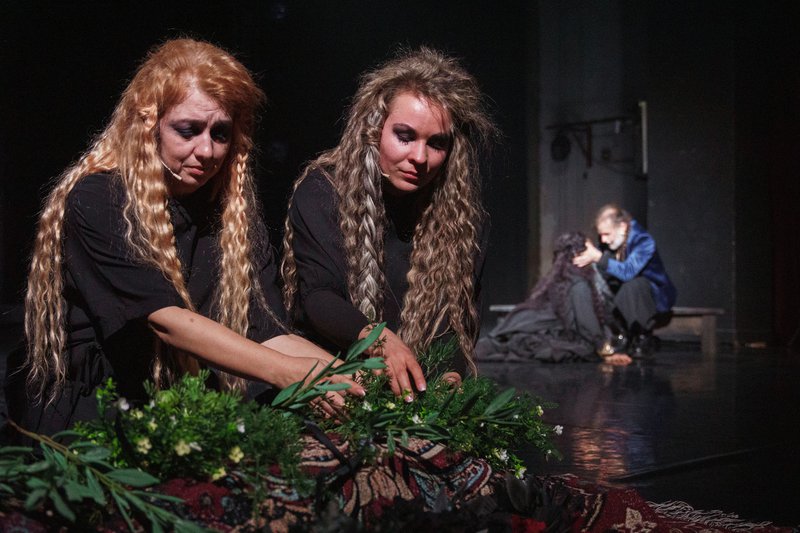 HECUBA-11.jpg