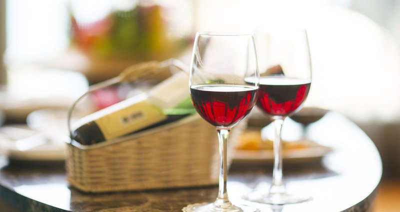 wine-1838132_1280.2e16d0ba.fill-1375x729.jpg