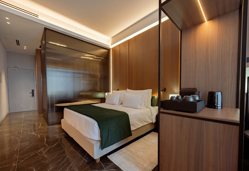 1. PREMIUM DELUXE SEA VIEW ROOM.jpg