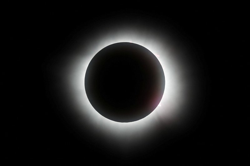 2024-04-08T181412Z_1451145115_RC2H27AQ6T4B_RTRMADP_5_SOLAR-ECLIPSE-MEXICO.jpg