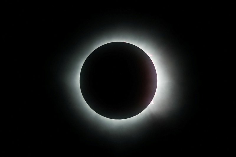 2024-04-08T182024Z_1144250928_RC2H27A417D7_RTRMADP_5_SOLAR-ECLIPSE-MEXICO.jpg
