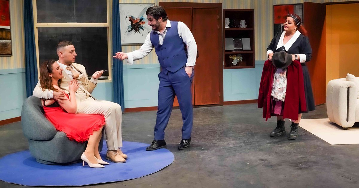&Eta; &epsilon;&kappa;&rho;&eta;&kappa;&tau;&iota;&kappa;ή &kappa;&omega;&mu;&omega;&delta;ί&alpha; &laquo;&Epsilon;&kappa;&tau;ό&sigmaf; &Epsilon;&lambda;έ&gamma;&chi;&omicron;&upsilon;&raquo; &tau;&alpha;&xi;&iota;&delta;&epsilon;ύ&epsilon;&iota; &sigma;&epsilon; &Pi;ά&phi;&omicron;, &Delta;&epsilon;&rho;ύ&nu;&epsilon;&iota;&alpha;, &Lambda;ά&rho;&nu;&alpha;&kappa;&alpha; &kappa;&alpha;&iota; &sigma;&tau;&omicron; &Alpha;&mu;&phi;&iota;&theta;έ&alpha;&tau;&rho;&omicron; &Lambda;&alpha;&kappa;&alpha;&tau;ά&mu;&epsilon;&iota;&alpha;&sigmaf;