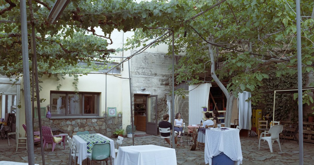 13 &pi;&alpha;&rho;&alpha;&delta;&omicron;&sigma;&iota;&alpha;&kappa;ά &kappa;&alpha;&iota; &mu;&eta; &phi;&epsilon;&sigma;&tau;&iota;&beta;ά&lambda; &sigma;&epsilon; &pi;ό&lambda;&epsilon;&iota;&sigmaf; &kappa;&alpha;&iota; &chi;&omega;&rho;&iota;ά &gamma;&iota;&alpha; &tau;&omicron; &sigma;&alpha;&beta;&beta;&alpha;&tau;&omicron;&kappa;ύ&rho;&iota;&alpha;&kappa;&omicron;