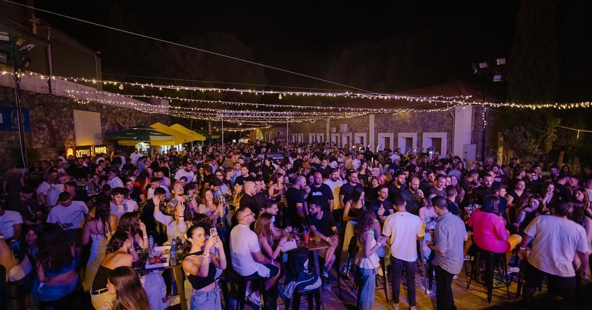 Beer Phelstival 2026: &Tau;&omicron; &Pi;&epsilon;&lambda;έ&nu;&delta;&rho;&iota; &epsilon;&tau;&omicron;&iota;&mu;ά&zeta;&epsilon;&tau;&alpha;&iota; &gamma;&iota;&alpha; &tau;&rho;&epsilon;&iota;&sigmaf; &mu;έ&rho;&epsilon;&sigmaf; &gamma;&epsilon;&mu;ά&tau;&epsilon;&sigmaf; &mu;&pi;ί&rho;&alpha;, &mu;&omicron;&upsilon;&sigma;&iota;&kappa;ή &kappa;&alpha;&iota; street food