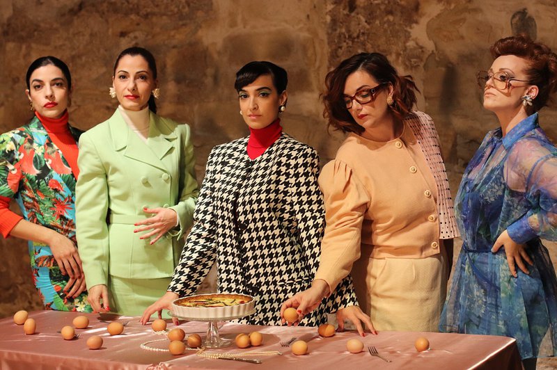 5 lesbians eating a quiche.JPG