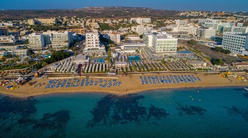 Constantinos_The_Great_Beach.width-800.jpg