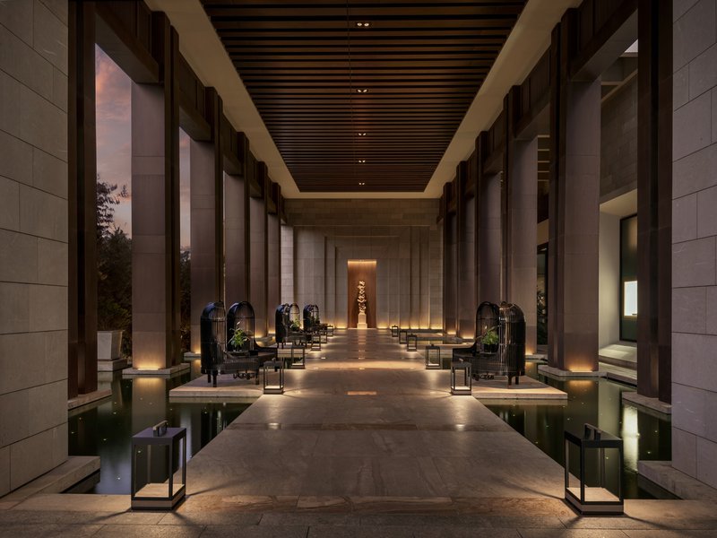 Grand Porte Cochere.jpg