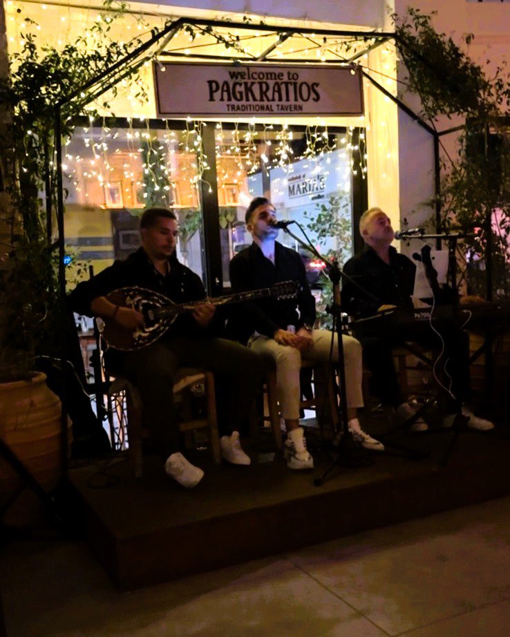 LIVE MUSIC PHOTO.jpg