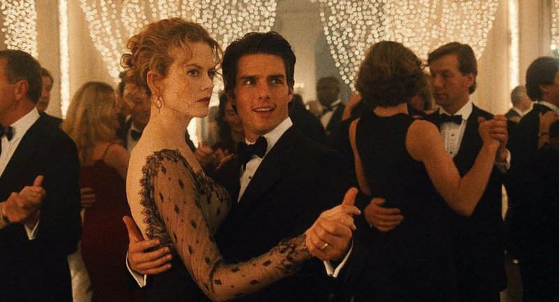 Nicole-Kidman-and-Tom-Cruise-in-Eyes-Wide-Shut-1999.jpg