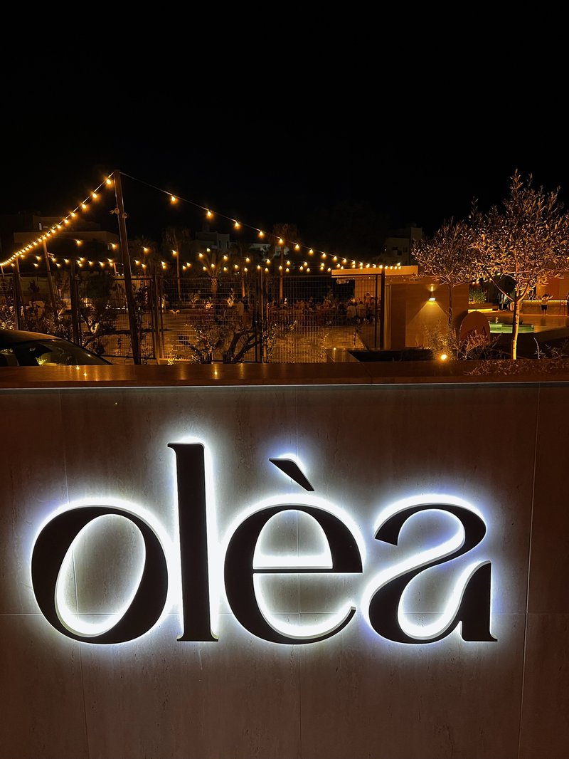 OLEA 1.jpg