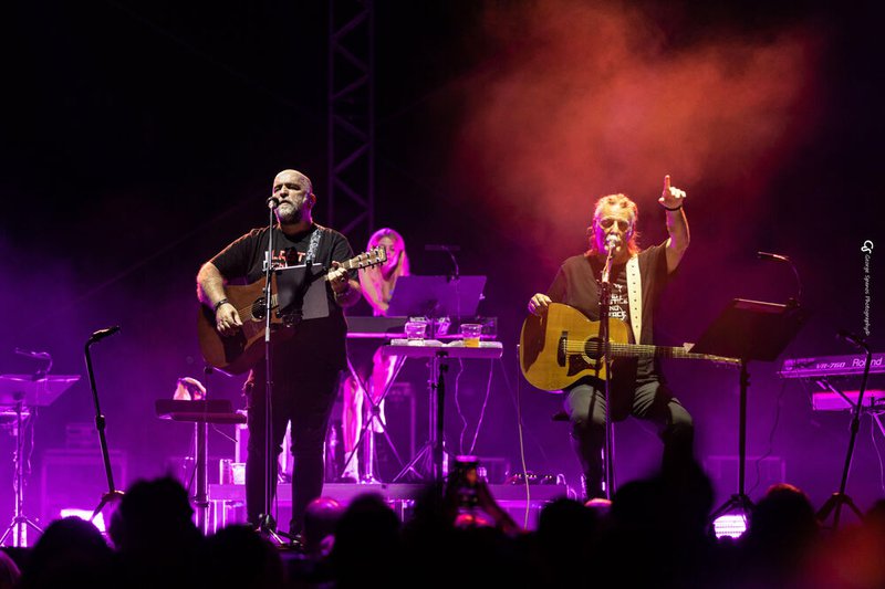 PIX LAX LIVE 3.jpg