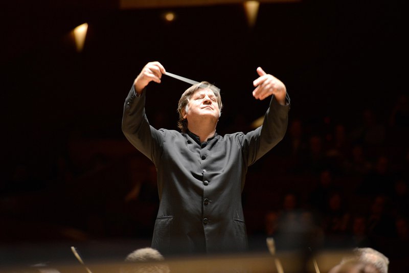 PR1&Orch4all - Gunter Neuhold conducting.jpg