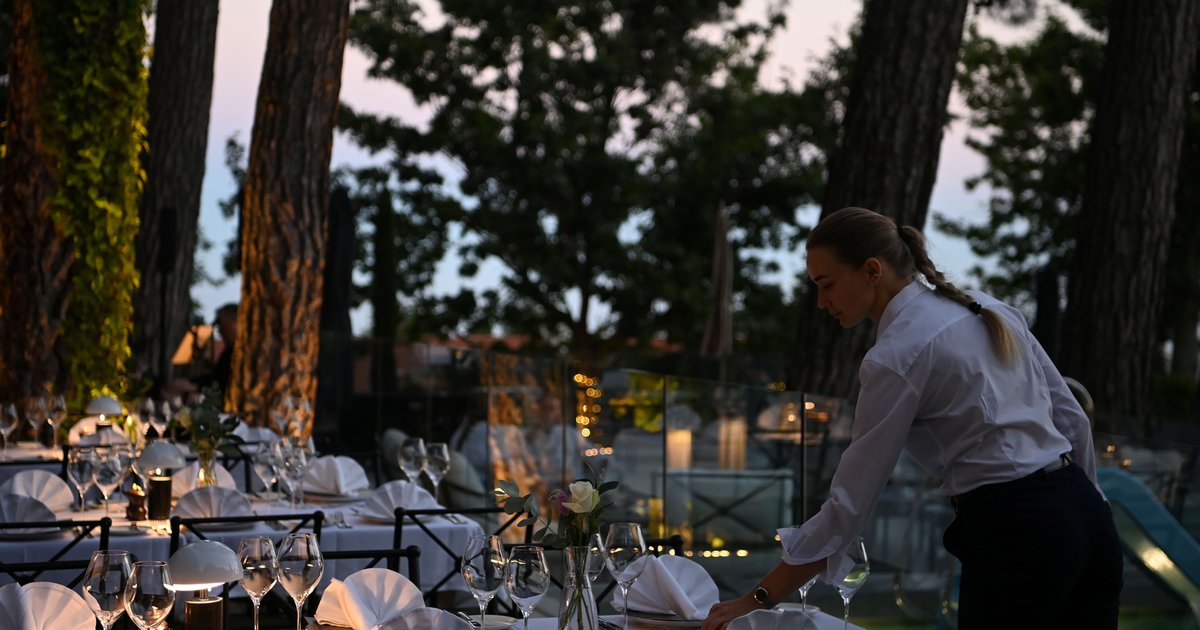 &Tau;&omicron; Pendeli Resort Platres &gamma;&iota;ό&rho;&tau;&alpha;&sigma;&epsilon; &tau;&omicron;&nu; &pi;&rho;ώ&tau;&omicron; &chi;&rho;ό&nu;&omicron; &lambda;&epsilon;&iota;&tau;&omicron;&upsilon;&rho;&gamma;ί&alpha;&sigmaf; &tau;&omicron;&upsilon;