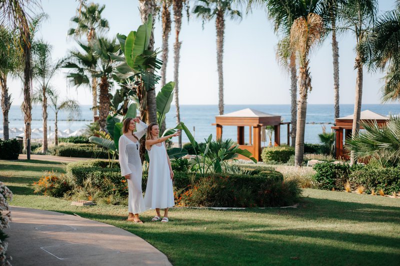 Parklane Limassol - Lifestyle - Gardens 03 LR.jpg