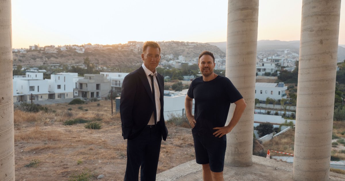&Tau;&omicron; &Chi;ό&lambda;&iota;&gamma;&omicron;&upsilon;&nu;&tau; έ&rho;&chi;&epsilon;&tau;&alpha;&iota; &sigma;&tau;&eta;&nu; &Kappa;ύ&pi;&rho;&omicron; &mu;&epsilon; &tau;&omicron;&nu; Clive Owen &nu;&alpha; &pi;&rho;&omega;&tau;&alpha;&gamma;&omega;&nu;&iota;&sigma;&tau;&epsilon;ί &sigma;&tau;&omicron; &theta;&rho;ί&lambda;&epsilon;&rho; &delta;&rho;ά&sigma;&eta;&sigmaf; Scorpion &tau;&eta;&sigmaf; Copper Island