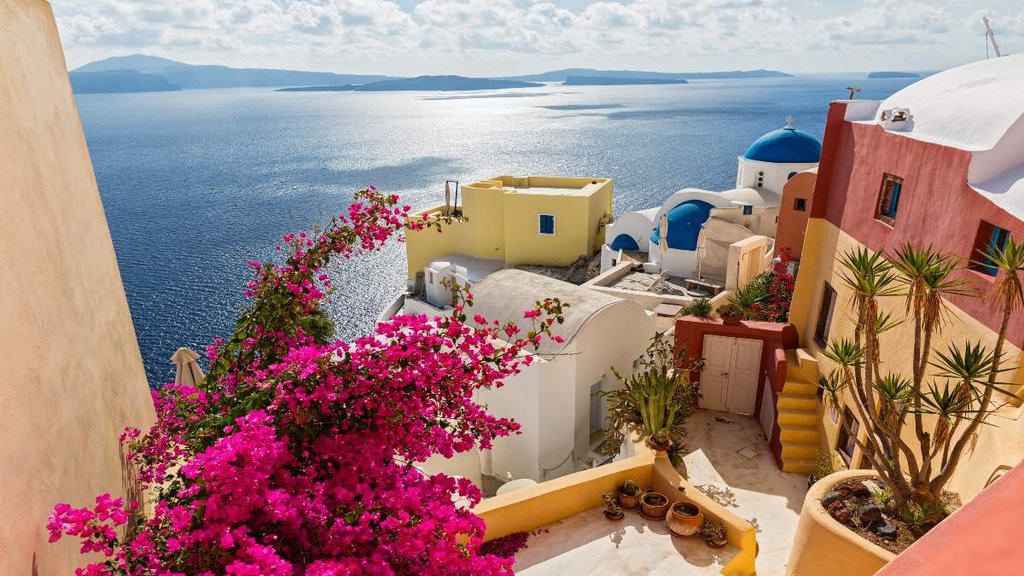 Santorini-shutterstock.jpg