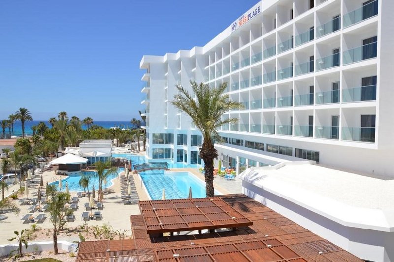 Vassos_Nissi_Plage.width-800.jpg