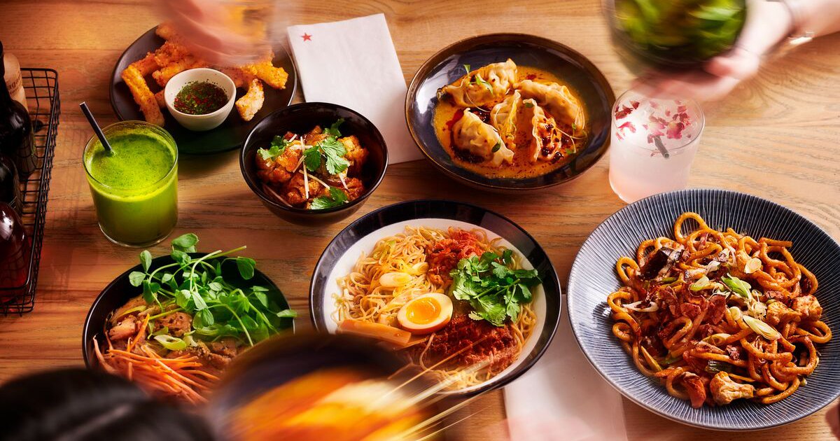food is life: &Tau;&omicron; &nu;έ&omicron; &kappa;&alpha;&lambda;&omicron;&kappa;&alpha;&iota;&rho;&iota;&nu;ό &mu;&epsilon;&nu;&omicron;ύ &tau;&omega;&nu; wagamama &phi;έ&rho;&nu;&epsilon;&iota; &tau;&omicron; &pi;&iota;&omicron; &gamma;&epsilon;&upsilon;&sigma;&tau;&iota;&kappa;ό &kappa;&alpha;&lambda;&omicron;&kappa;&alpha;ί&rho;&iota;