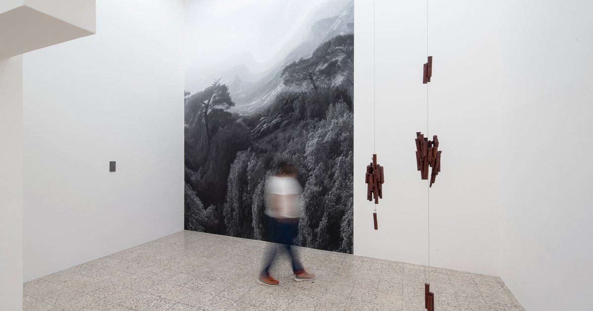 H eins gallery &alpha;&pi;&omicron;&chi;&alpha;&iota;&rho;&epsilon;&tau;ά &tau;&eta; &sigma;&epsilon;&zeta;ό&nu; &mu;&epsilon; &mu;ί&alpha; ό&mu;&omicron;&rho;&phi;&eta; έ&kappa;&theta;&epsilon;&sigma;&eta; &kappa;&alpha;&iota; &mu;ί&alpha; &gamma;&iota;&omicron;&rho;&tau;ή