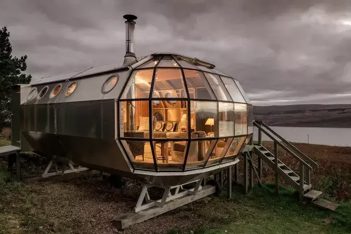 airbnb_airship_scotalnad.jpg.webp