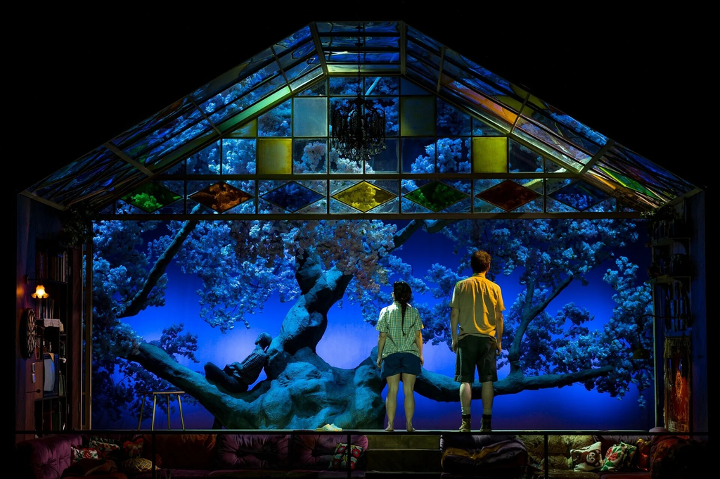 b_43307_or_gntheatre_vissinokiposgenerale_w-10_0.webp