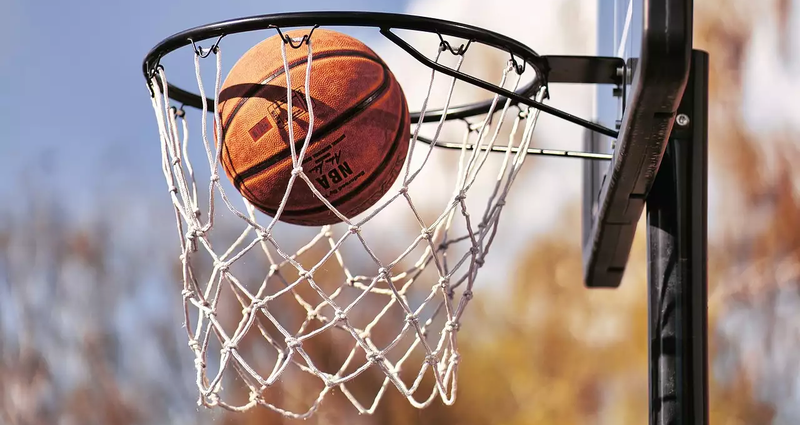 basketball.2e16d0ba.fill-1375x729.png