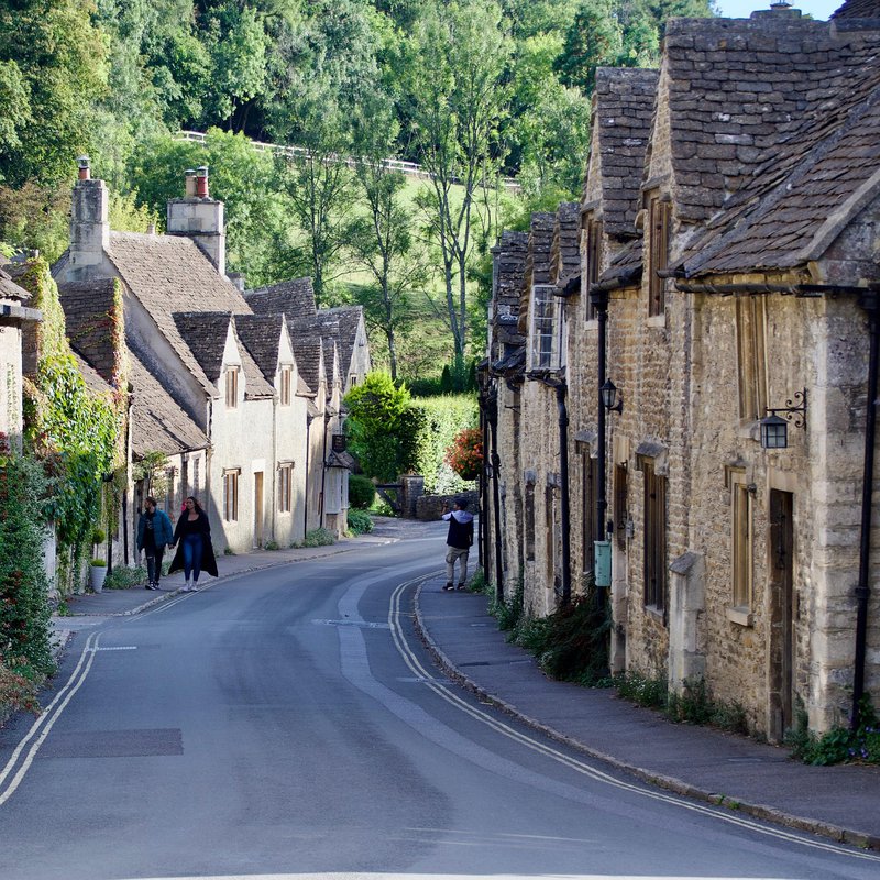 castle-combe-7463934_1280.jpg