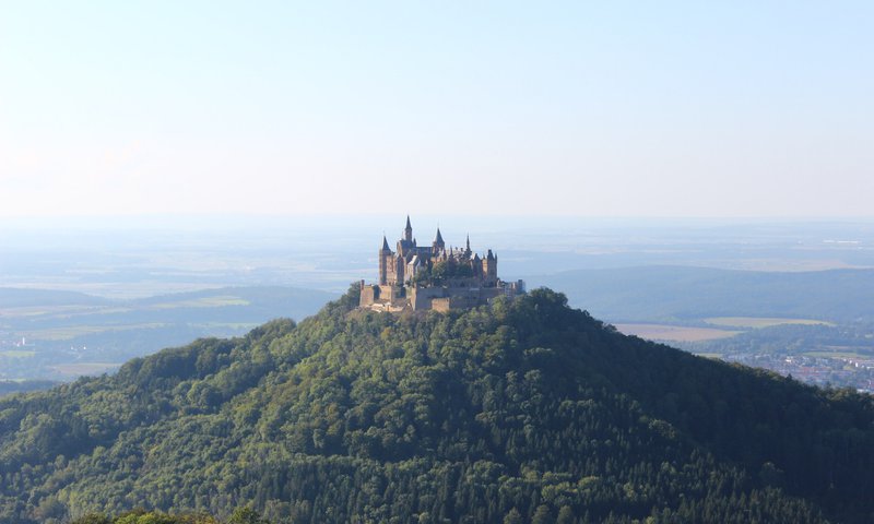 castle1.jpg