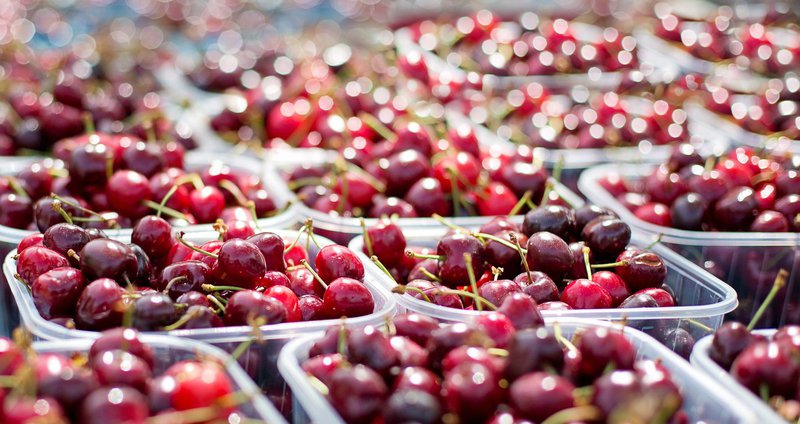 cherries-1433525_1920.2e16d0ba.fill-1375x729.jpg