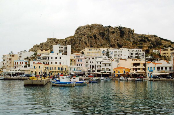 &Tau;&omicron; &epsilon;&lambda;&lambda;&eta;&nu;&iota;&kappa;ό &nu;&eta;&sigma;ί &pi;&omicron;&upsilon; &xi;&epsilon;&chi;&omega;&rho;ί&zeta;&epsilon;&iota; &omega;&sigmaf; &delta;&iota;&epsilon;&theta;&nu;ή&sigmaf; &pi;ό&lambda;&omicron;&sigmaf; έ&lambda;&xi;&eta;&sigmaf; &pi;&omicron;&iota;&omicron;&tau;&iota;&kappa;&omicron;ύ &tau;&omicron;&upsilon;&rho;&iota;&sigma;&mu;&omicron;ύ