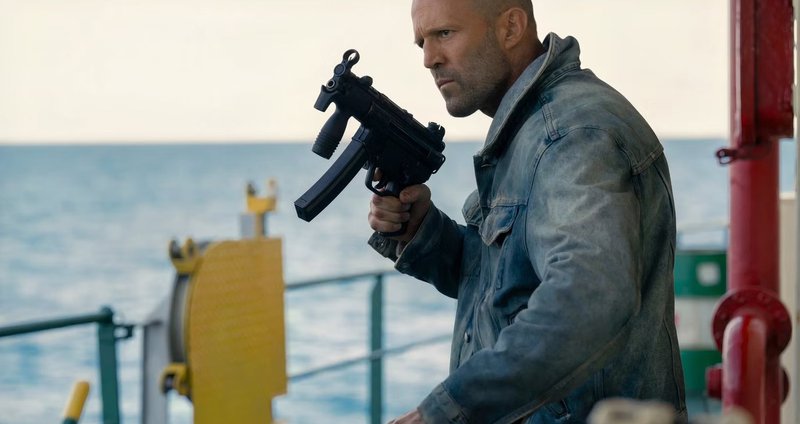 jason-statham-as-cole-holding-a-m.2e16d0ba.fill-1375x729.jpg