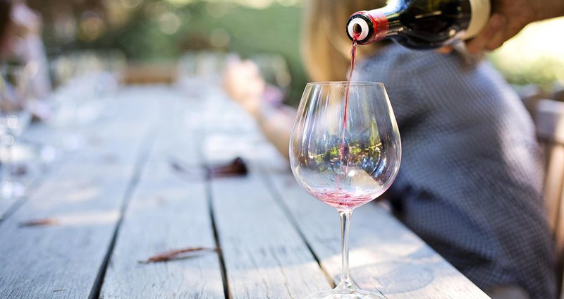 jillwellington-wine-1952051_1920.2e16d0ba.fill-1375x729 (1).jpg