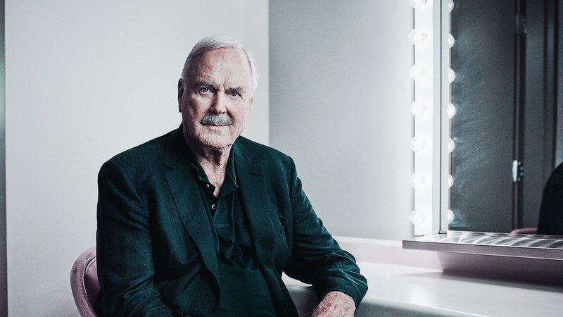 john_cleese_1445-orig1677592546.jpg