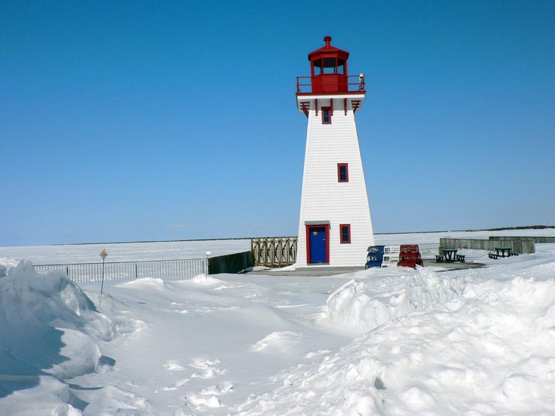 lighthouse-2347745_1280.jpg
