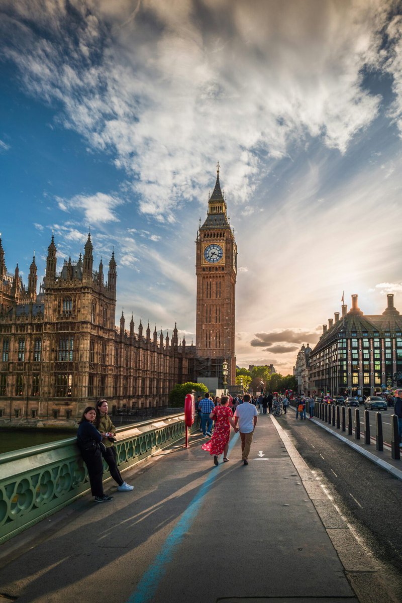 london-1-1365x2048.jpg