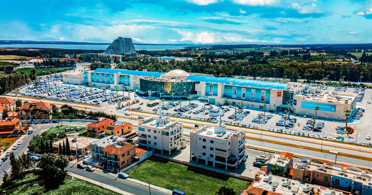 &Tau;&omicron; &omega;&rho;ά&rho;&iota;&omicron; &tau;&omega;&nu; mall &tau;&eta;&sigmaf; &Kappa;ύ&pi;&rho;&omicron;&upsilon; &gamma;&iota;&alpha; &tau;&eta;&nu; 1&eta; &Mu;&alpha;ΐ&omicron;&upsilon;
