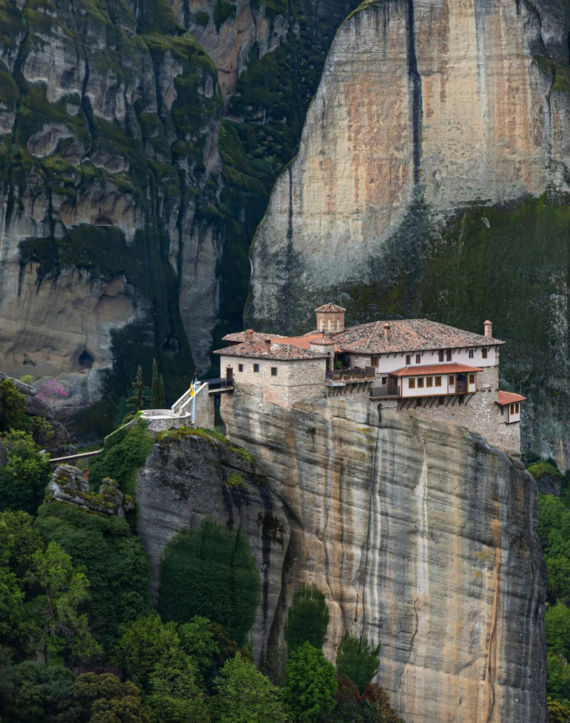 meteora-3-1-1613x2048.webp