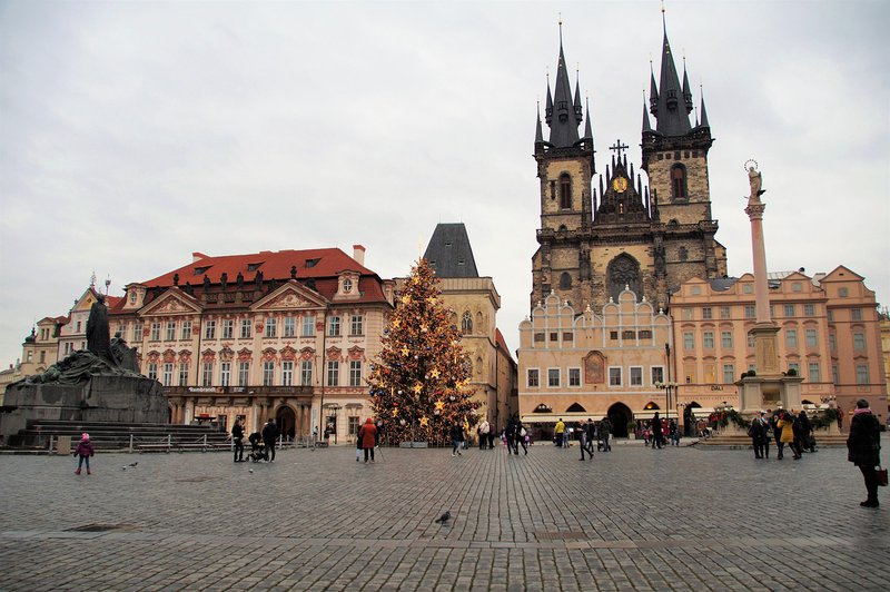 old-town-square-5818755_1280.jpg