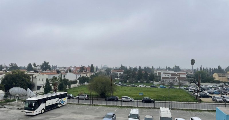 &Nu;&epsilon;&phi;ώ&sigma;&epsilon;&iota;&sigmaf;, ά&nu;&epsilon;&mu;&omicron;&iota; &kappa;&alpha;&iota; &alpha;&nu;&omicron;&iota;&chi;&tau;ό &epsilon;&nu;&delta;&epsilon;&chi;ό&mu;&epsilon;&nu;&omicron; &beta;&rho;&omicron;&chi;ώ&nu; - &Delta;&epsilon;&nu; &upsilon;&pi;&omicron;&chi;&omega;&rho;&epsilon;ί &eta; &sigma;&kappa;ό&nu;&eta;