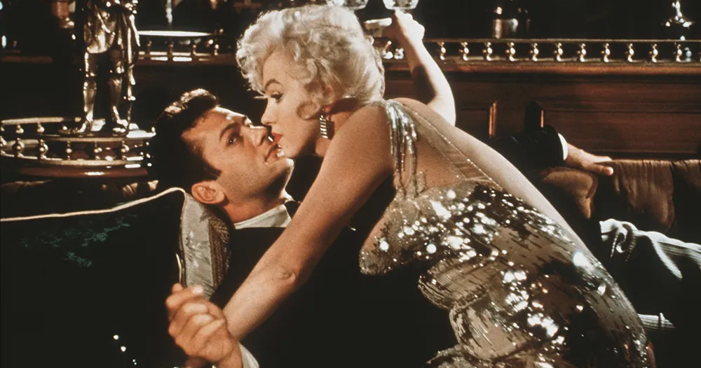 &Theta;&epsilon;&rho;&iota;&nu;ό &Sigma;&iota;&nu;&epsilon;&mu;ά: &Pi;&rho;&omicron;&beta;&omicron;&lambda;ή &tau;&eta;&sigmaf; &tau;&alpha;&iota;&nu;ί&alpha;&sigmaf; ;Some Like It Hot;