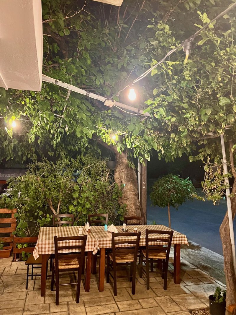 taverna tu pasxali.jpg