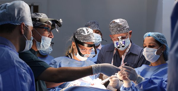 &Mu;&epsilon;&gamma;ά&lambda;&eta; &epsilon;&pi;&iota;&tau;&upsilon;&chi;ί&alpha; &gamma;&iota;&alpha; &tau;&omicron;&nu; &iota;&alpha;&tau;&rho;&iota;&kappa;ό &tau;&omicron;&upsilon;&rho;&iota;&sigma;&mu;ό &tau;&eta;&sigmaf; &Kappa;ύ&pi;&rho;&omicron;&upsilon;