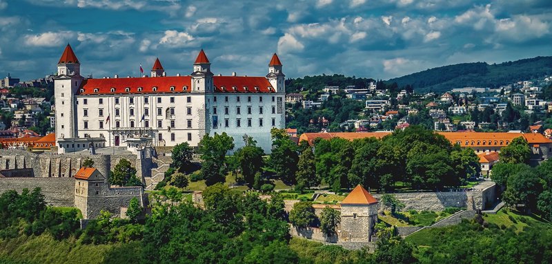 walkerssk-bratislava-1905408_1920.jpg