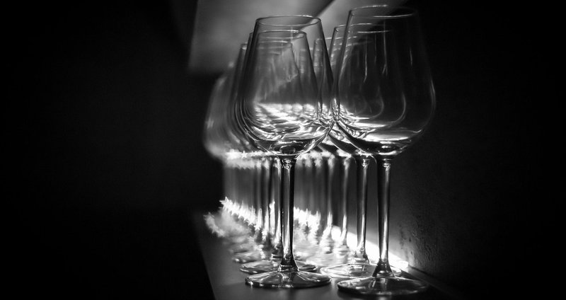 wine-glasses-2971680_1280.2e16d0ba.fill-1375x729.jpg