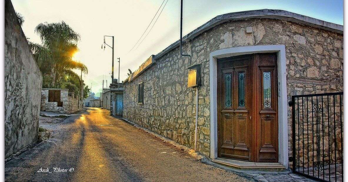 &Eta; &Chi;&omicron;ύ&lambda;&omicron;&upsilon; &gamma;&iota;&omicron;&rho;&tau;ά&zeta;&epsilon;&iota; &tau;&omicron;&nu; &Delta;&epsilon;&kappa;&alpha;&pi;&epsilon;&nu;&tau;&alpha;ύ&gamma;&omicron;&upsilon;&sigma;&tau;&omicron; &mu;&epsilon; &mu;&omicron;&upsilon;&sigma;&iota;&kappa;ή, &chi;&omicron;&rho;ό &kappa;&alpha;&iota; &pi;&alpha;&rho;&alpha;&delta;&omicron;&sigma;&iota;&alpha;&kappa;έ&sigmaf; &gamma;&epsilon;ύ&sigma;&epsilon;&iota;&sigmaf;