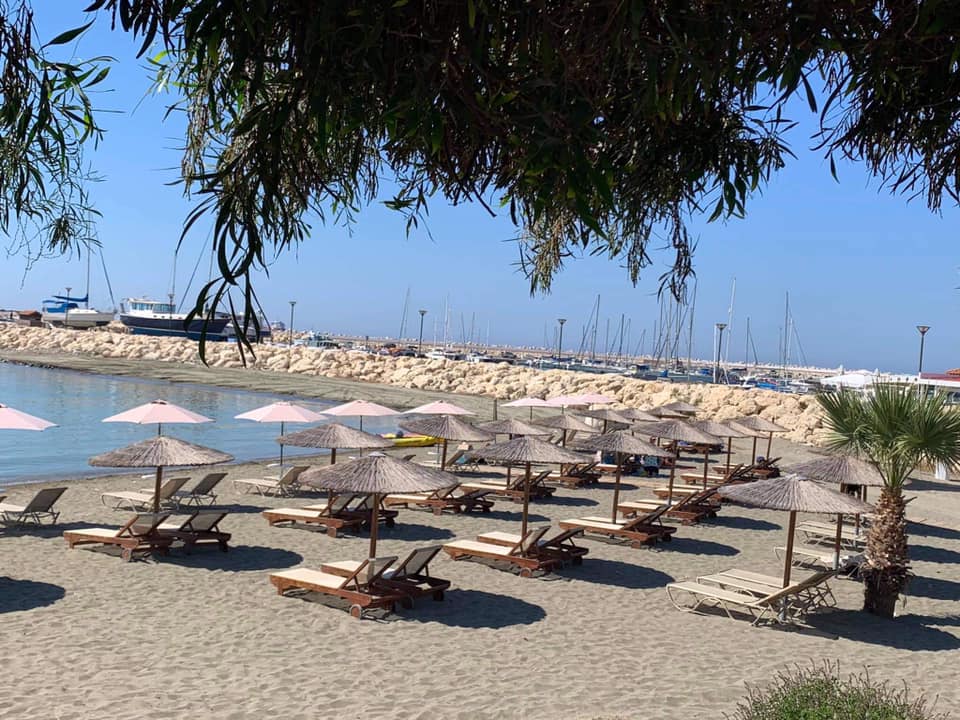 Αυτή είναι η νέα, όμορφη και οργανωμένη παραλία της Κύπρου | Check In Cyprus
