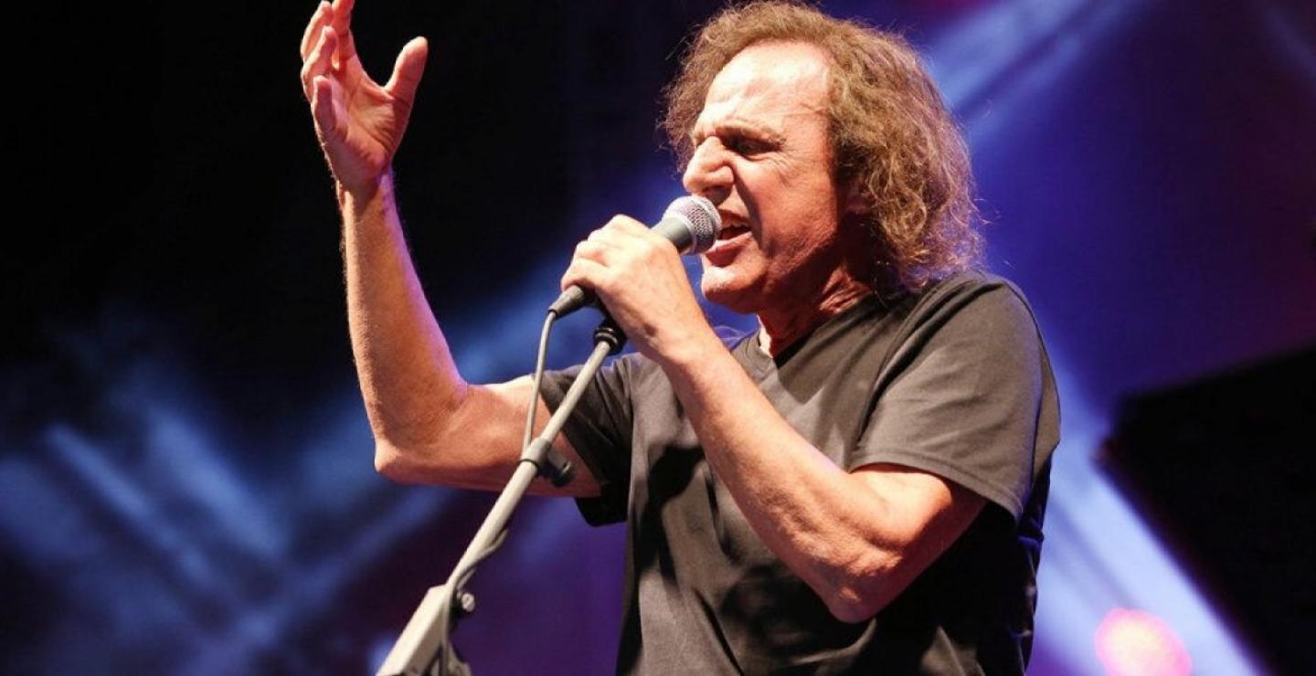 Ο Βασίλης Παπακωνσταντίνου επιστρέφει στην Κύπρο τον Οκτώβριο | Check In Cyprus